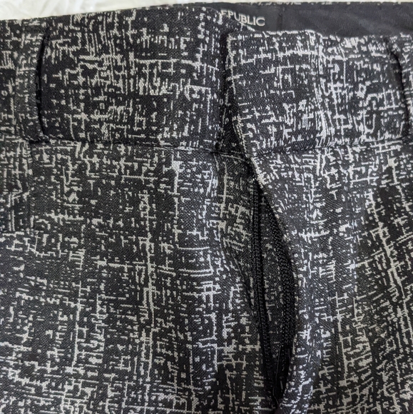 Banana Republic Petite - Black white crosshatch sloan pant - Picture 3 of 10